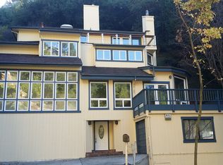 6901 Sobrante Rd, Oakland, CA