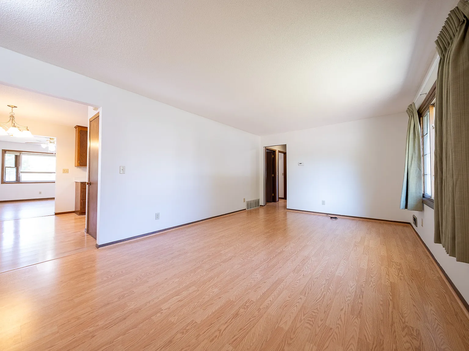 Damask Avenue, Rosemount (14865) RS JS1 - 1 — Photo 4