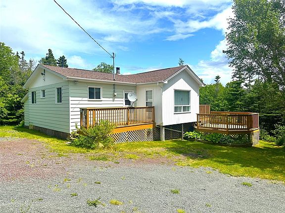2nd image of 6 Island Pond Road