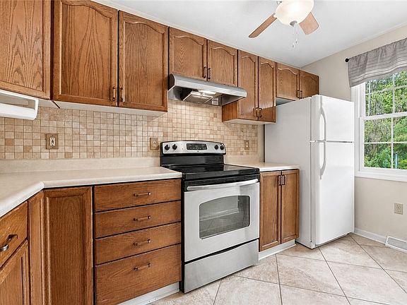 5th image of 707 Tyler Dr