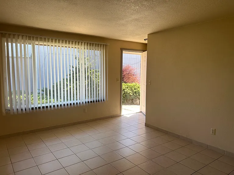 1765 Queen Ave SW — Photo 31