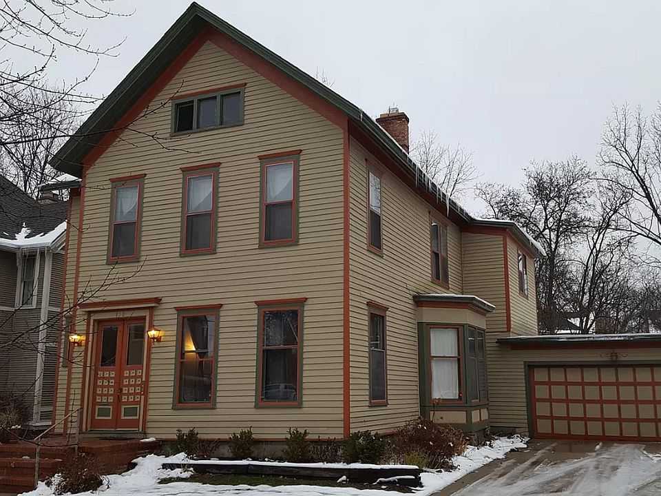 1st image of 130 College Ave NE APT 1