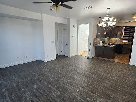 5th image of 5555 Barwick Ct