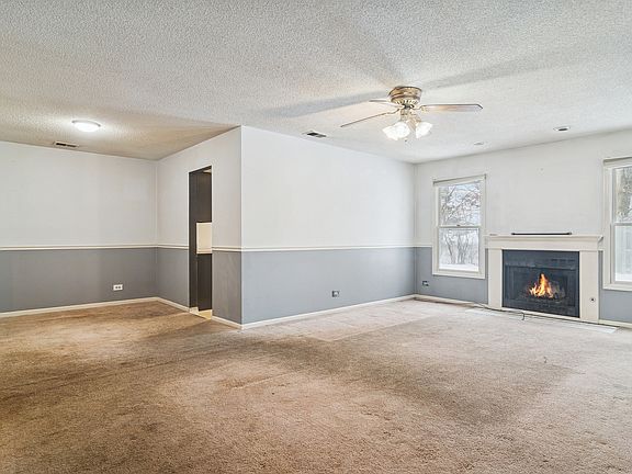 3rd image of 16 W Fern Ct Unit 103A