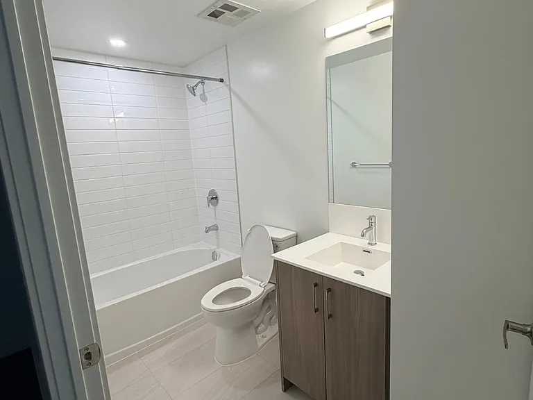 4010 Eglinton Ave W #801 — Photo 5