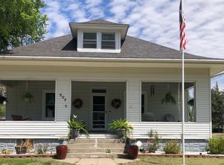 804 State St, Larned, KS 67550