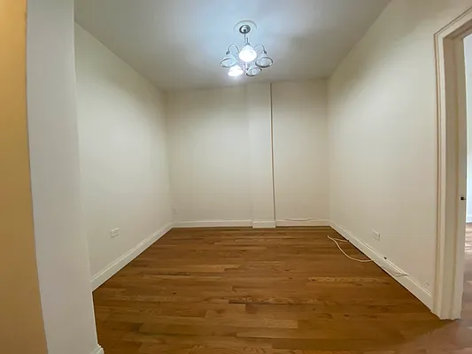 Rented by Urban Real Estate Property Group Inc | media 10