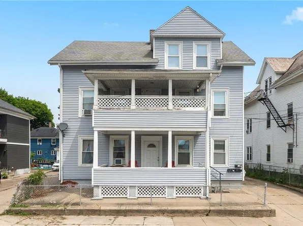 129 Cleveland St, Central Falls, RI 02863