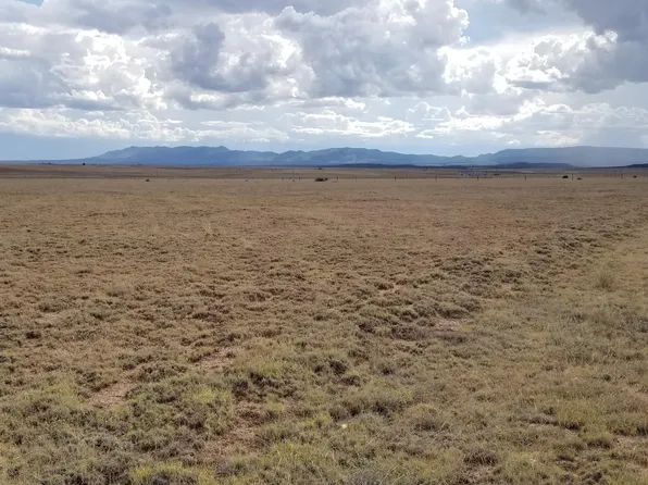 44B Gates Farm Rd, Estancia, NM 87016