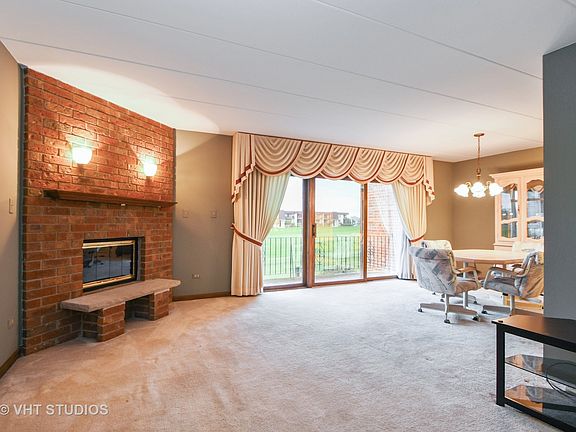 2nd image of 15724 Deerfield Ct