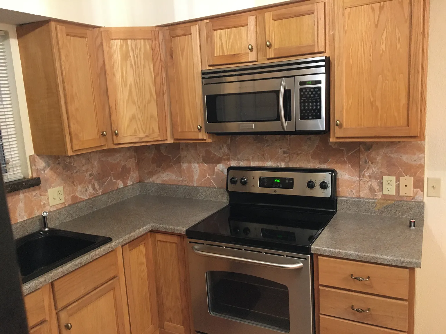3 bed, 1200 sqft, $1,150 — Photo 4