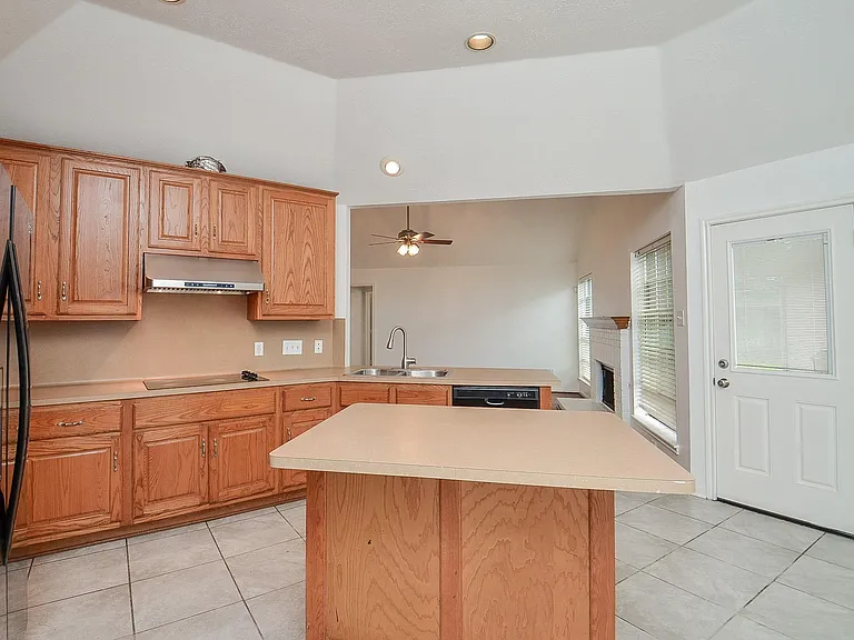 1631 Berkoff Dr — Photo 14
