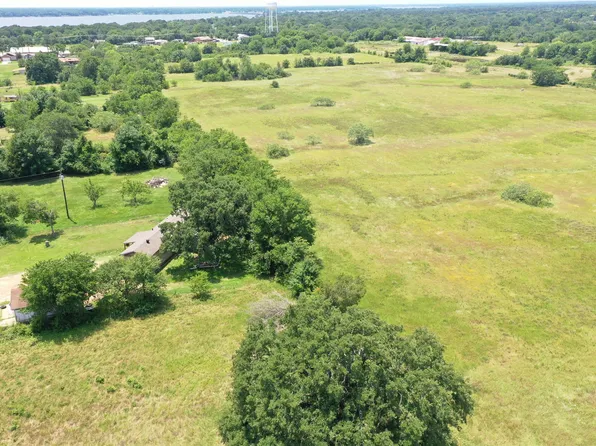 381 Paddock Dr #C, Mabank, TX 75156