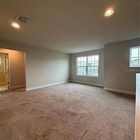 4420 Silver Creek St — Photo 11
