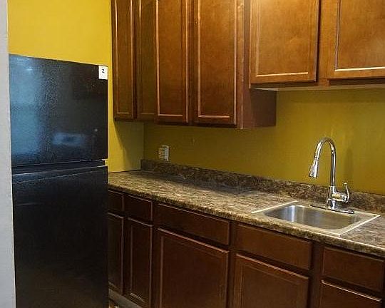 5th image of 1121 S 46th St Floor 2