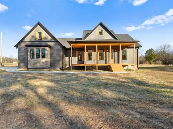 1304 E Bowers Rd NE, Dalton, GA 30721