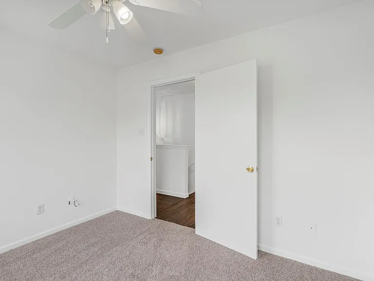 2106 Nettleton St — Photo 12