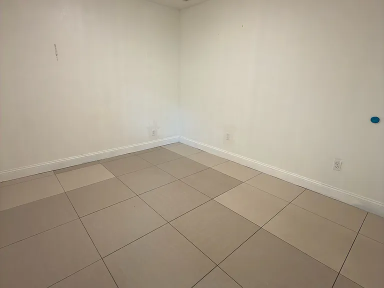 5213 Bach Ave — Photo 3