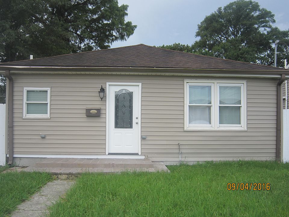 1st image of 412 Wallace Dr