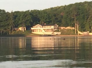 2758 N Larchwood Rd, Ludington, MI 49431