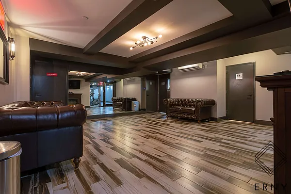 Rented by ERNY LLC | media 59