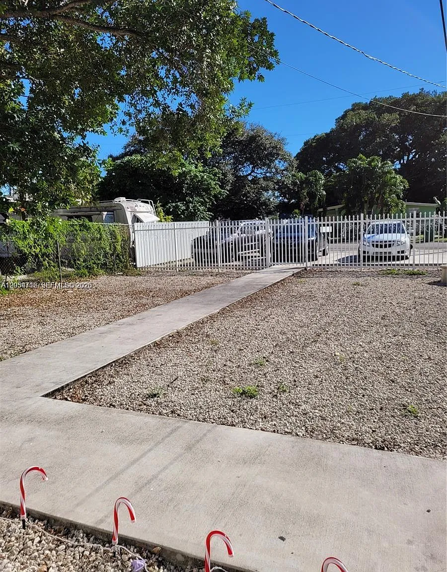 Ridgeway — Photo 3