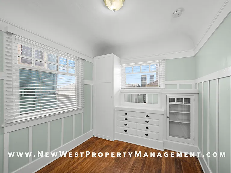 2417 Market St — Photo 18