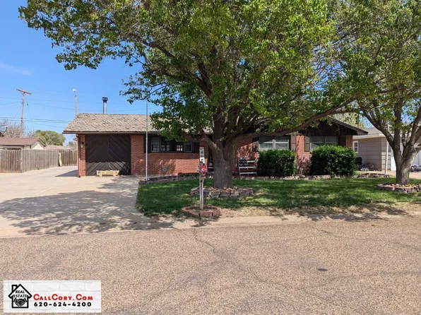 1221 N Calhoun Ave, Liberal, KS 67901