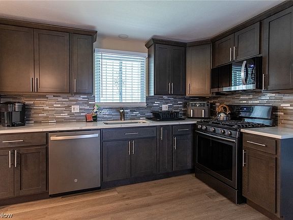 5th image of 5411 Mardale Ave