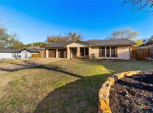 2204 Moon Valley Rd, Harker Heights, TX 76548