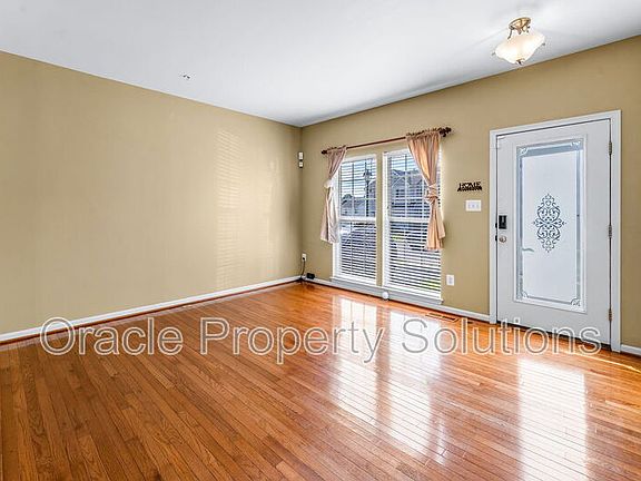 3rd image of 7550 Maidenhead Dr