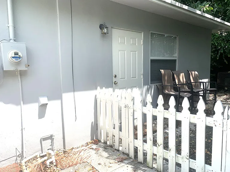 1944 Holman Dr #B — Photo 12