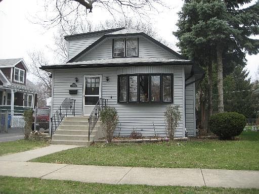 1st image of 850 E Prairie Ave