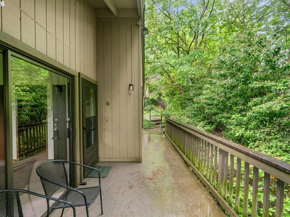 7740 SW Barnes Rd Unit B, Portland, OR 97225