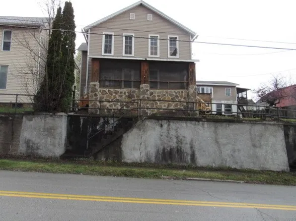 421 N Broadway St, Scottdale, PA 15683