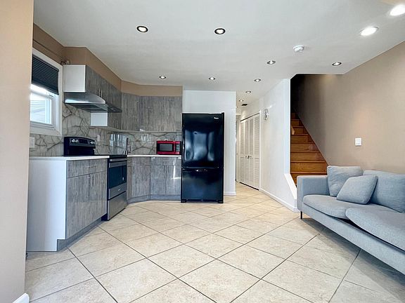 2nd image of 297 Slater Blvd Floor 1