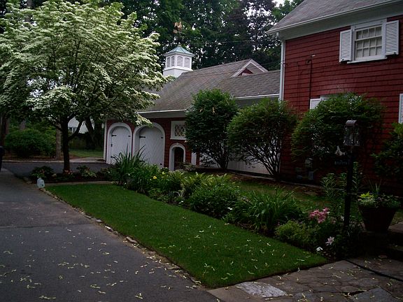 2nd image of 25 5th Ave