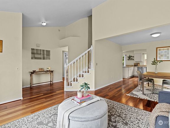 4th image of 22312 15th Avenue S
