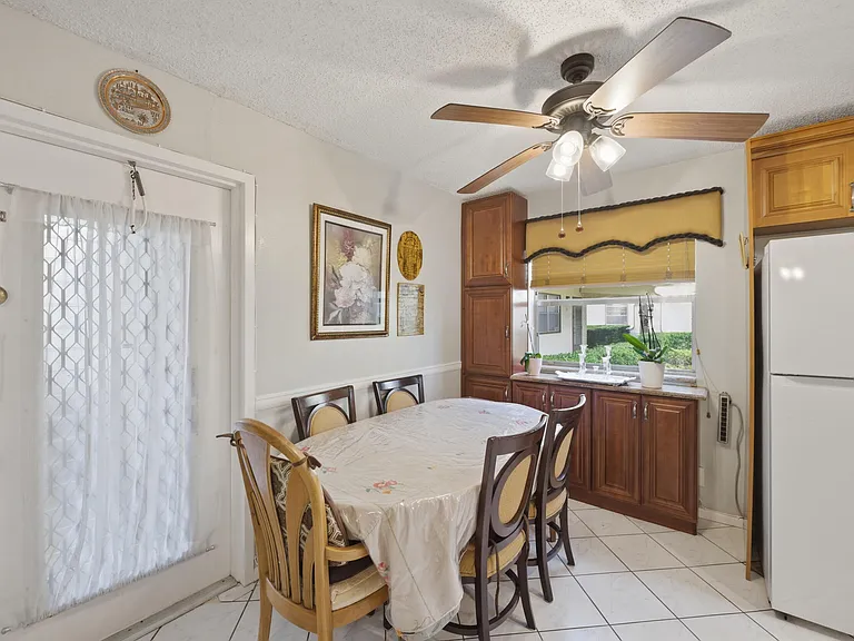 52 Saxony Cir #52-B — Photo 9