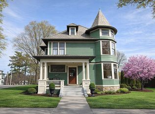 512 W Broadway St, Decorah, IA 52101
