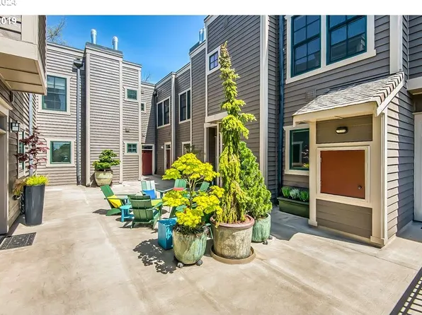 1540 SE Martins St APT I, Portland, OR 97202