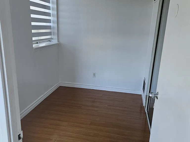2460 Eglinton Ave E #901 — Photo 16