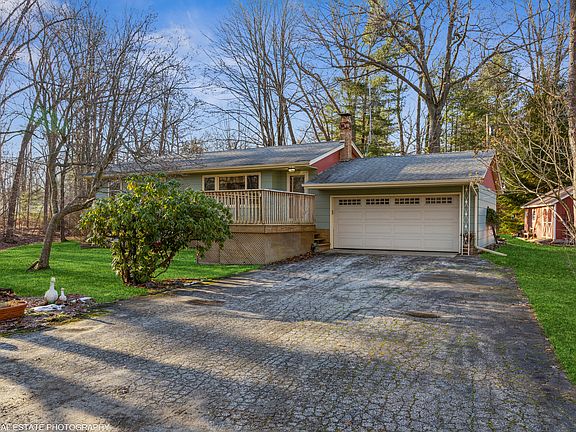 2nd image of 18810 Parkview Dr