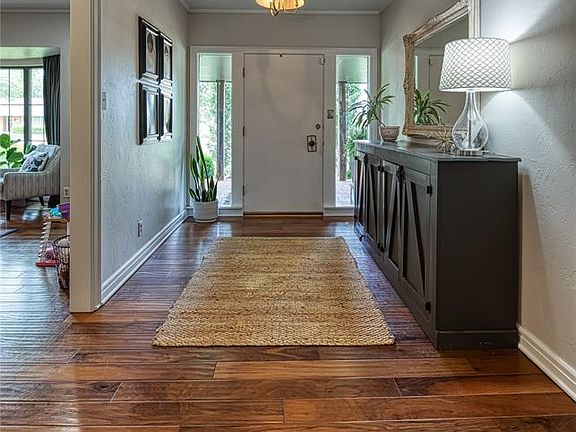5th image of 1502 W D Ave