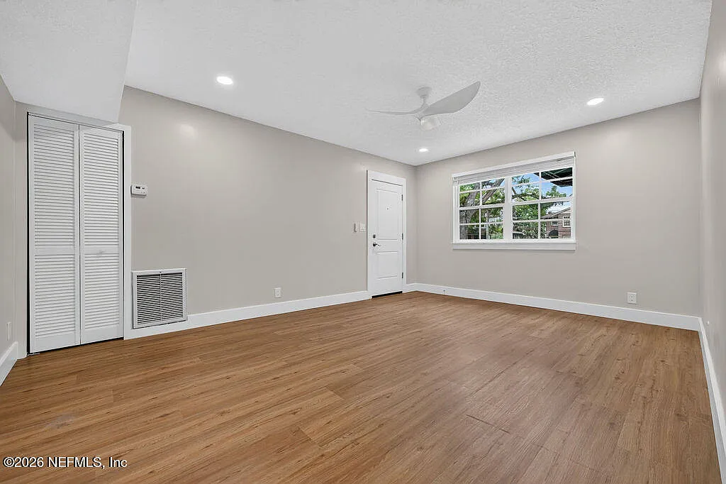 2 bed, 1.0 bath, 830 sqft, $1,895 — Photo 4