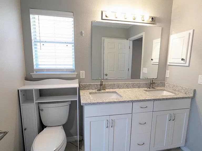 1020 Freeport Ct — Photo 10