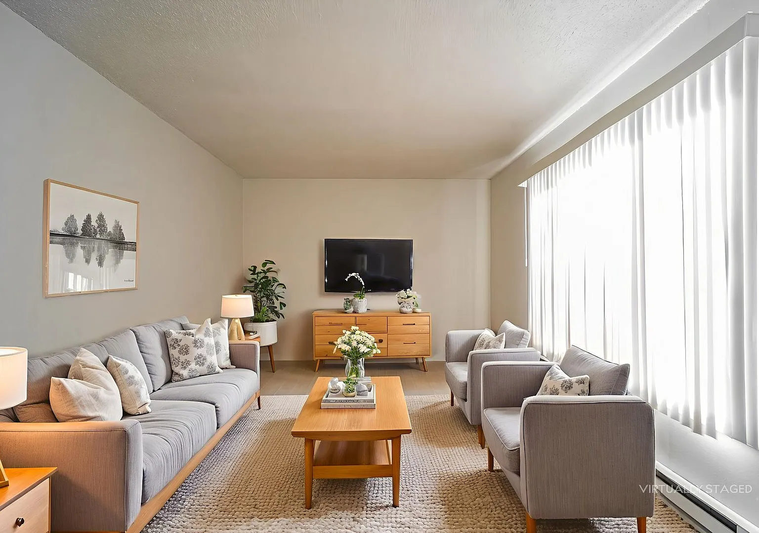 Laurelwood — Photo 1
