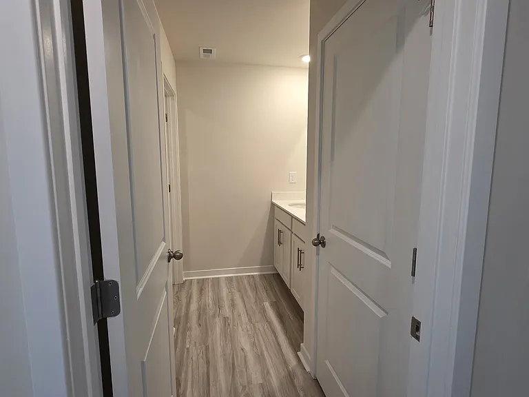 1628 Secrest Commons Dr — Photo 9