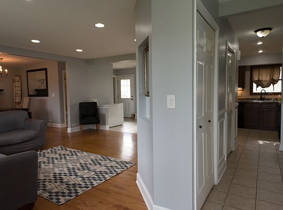 2nd image of 130 Shadywood Ln