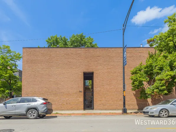 740 W Webster Ave #G, Chicago, IL 60614